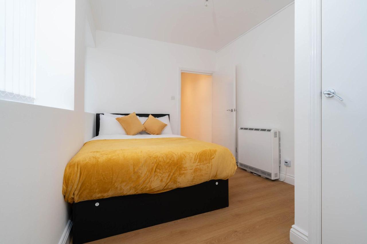 Two Bedroom Apartment-One Choice Stays- Jewellery Quarter Бірмінгем Екстер'єр фото