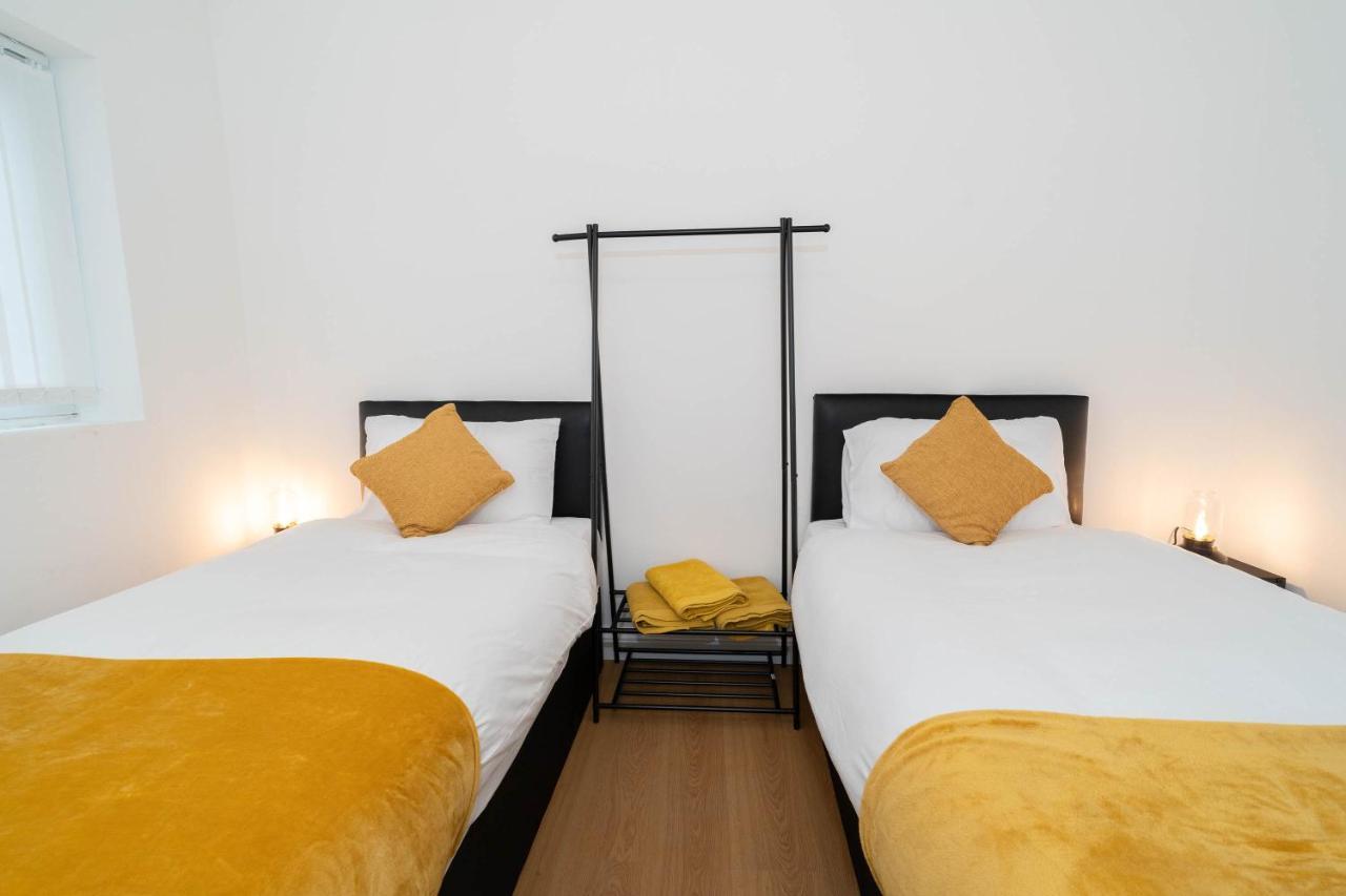Two Bedroom Apartment-One Choice Stays- Jewellery Quarter Бірмінгем Екстер'єр фото