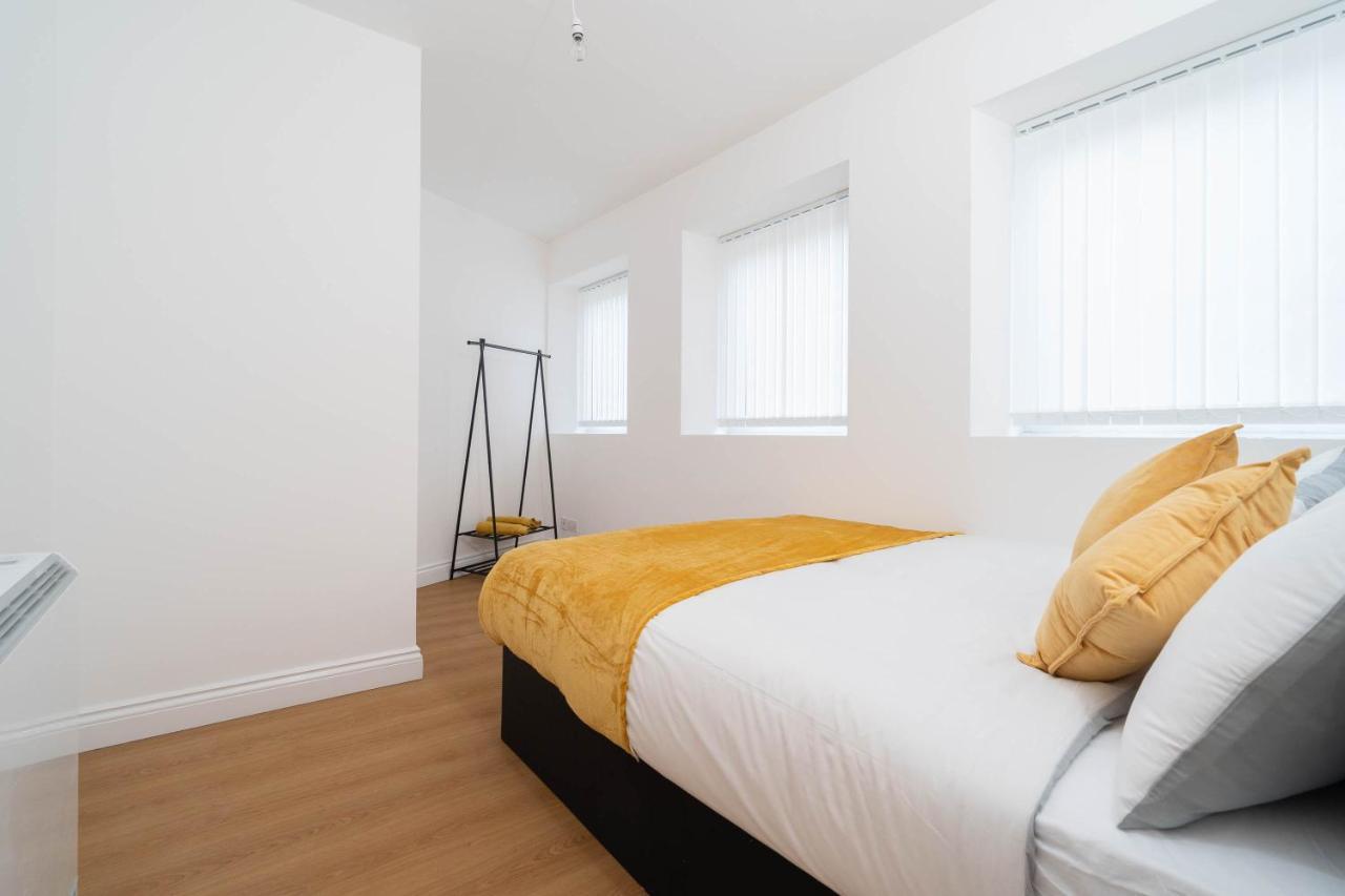 Two Bedroom Apartment-One Choice Stays- Jewellery Quarter Бірмінгем Екстер'єр фото